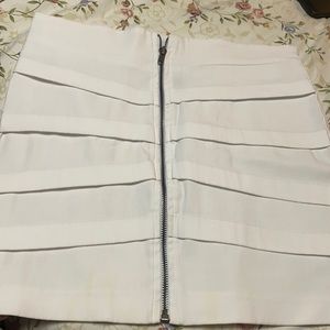 Pretty casual skirt for night out!